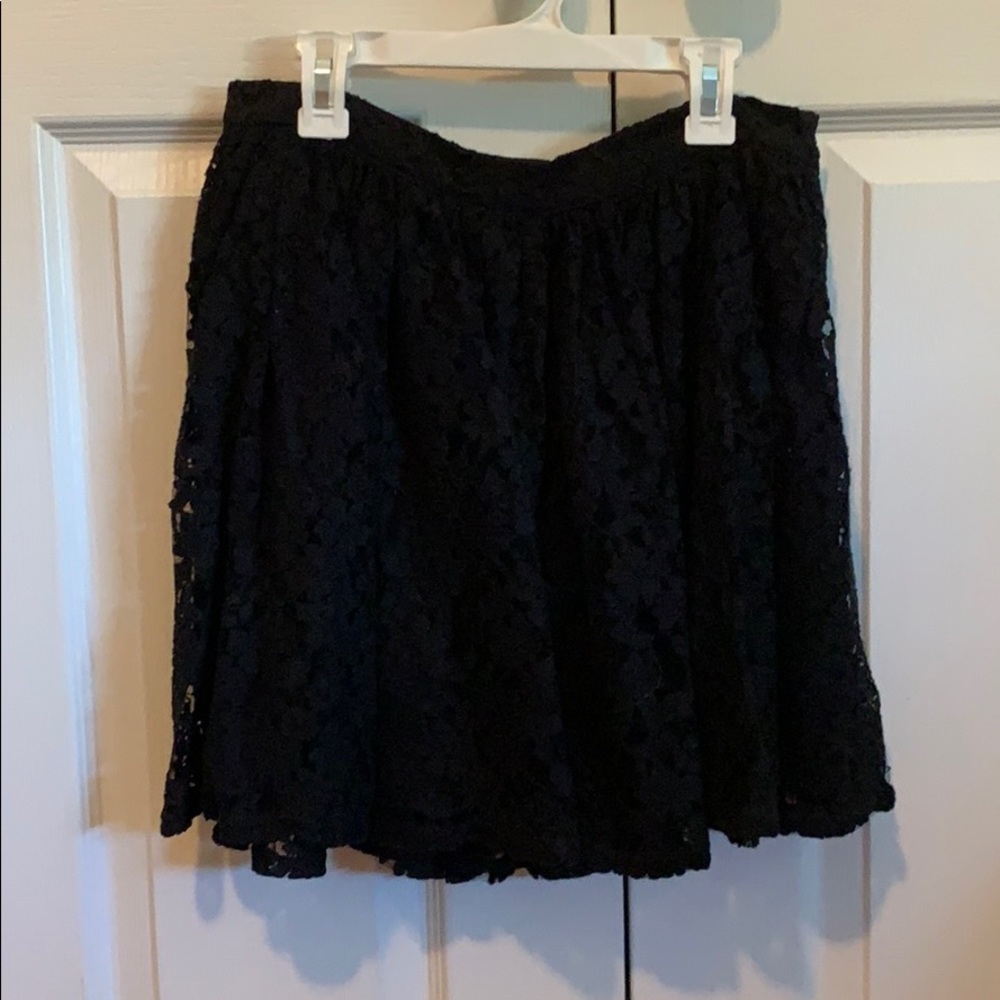 Lace skirt